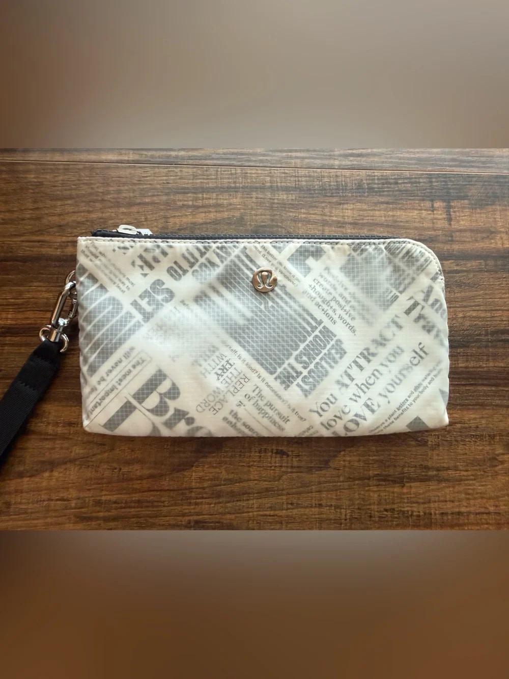 Lululemon Newspaper Print Double Zip Wristlet Pouch White Black